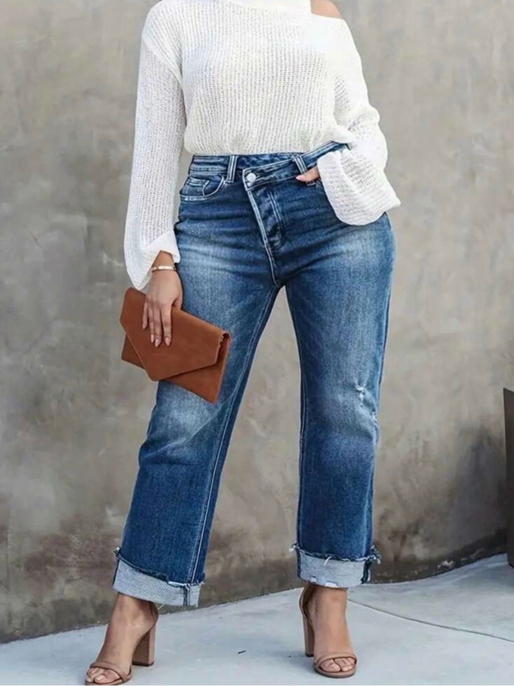 High-Rise Straight Leg Womens Jeans in Washed Blue - Picture 3 of 4